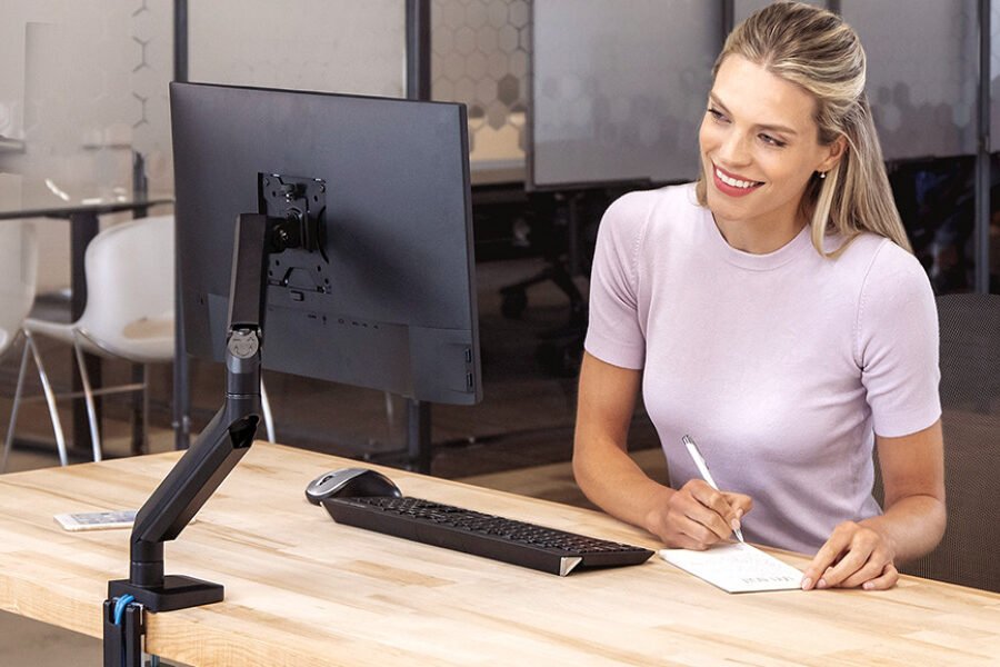 A step-by-step guide to an ergonomic monitor setup | Posturite