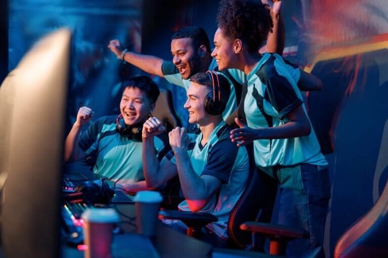 Esports Broadcasting: How Technology is Transforming the Viewing ...